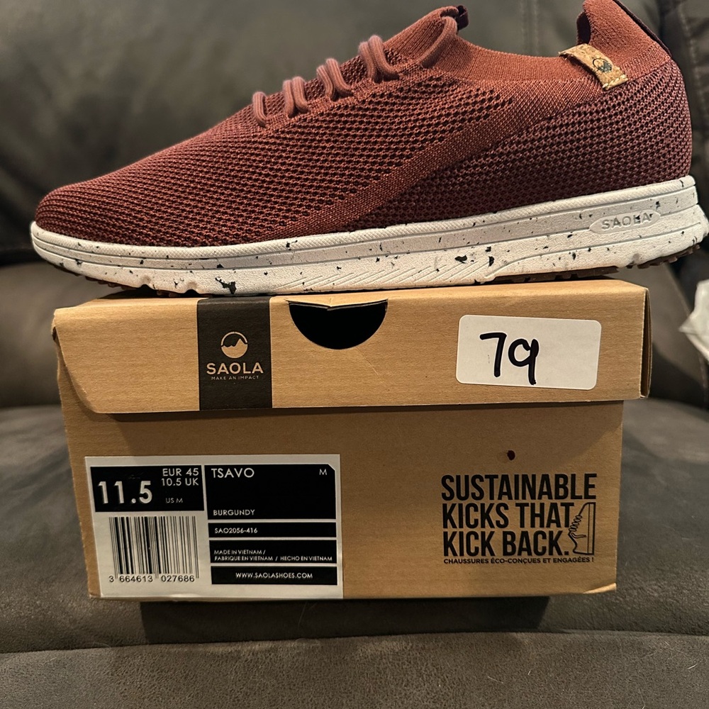 Men's Sneakers - Burgundy